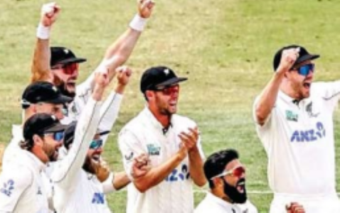 न्यूजीलैंड ने वेस्टइंडीज काे 323 रनाें से हराया